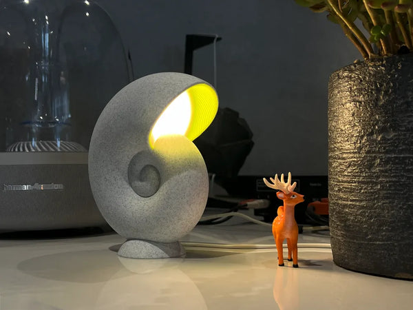 LumaShell Desk Light